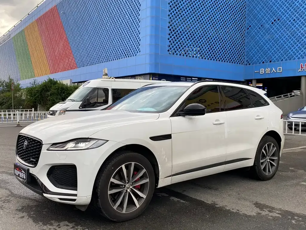 Jaguar F-PACE — фото 2