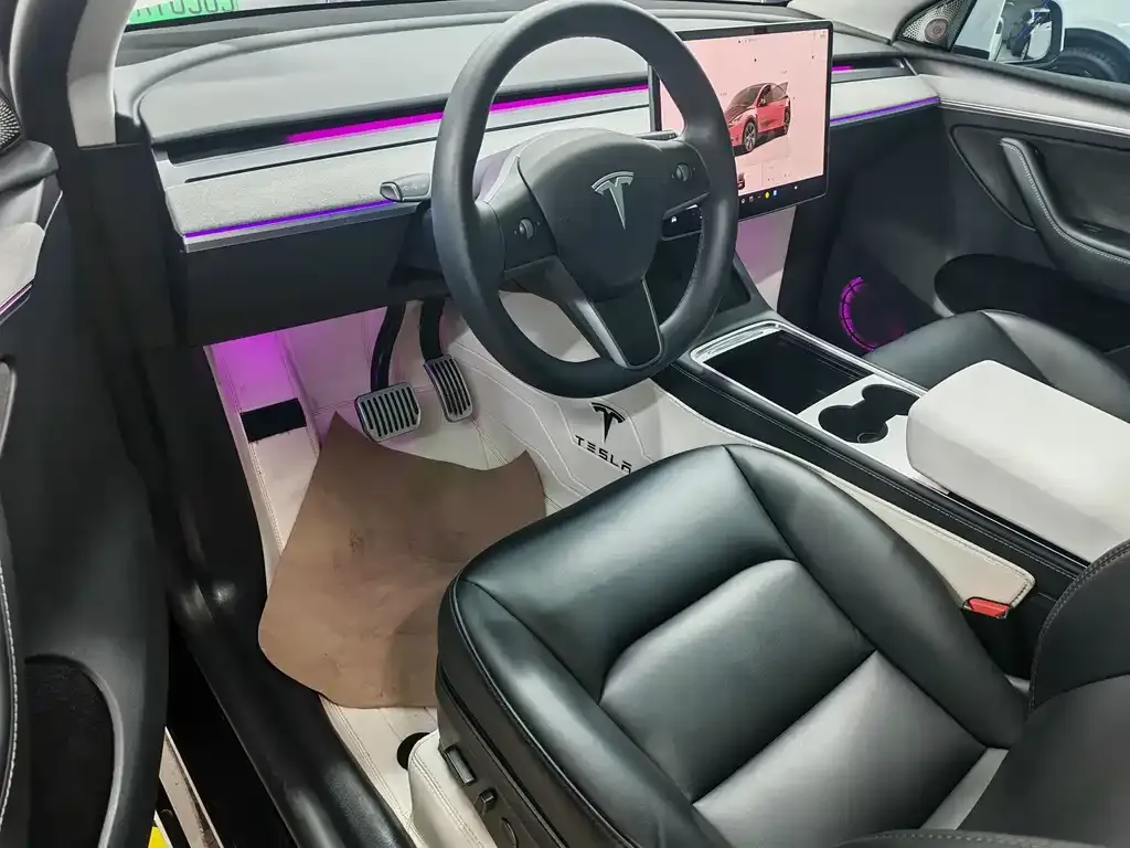 Tesla Model Y — фото 4