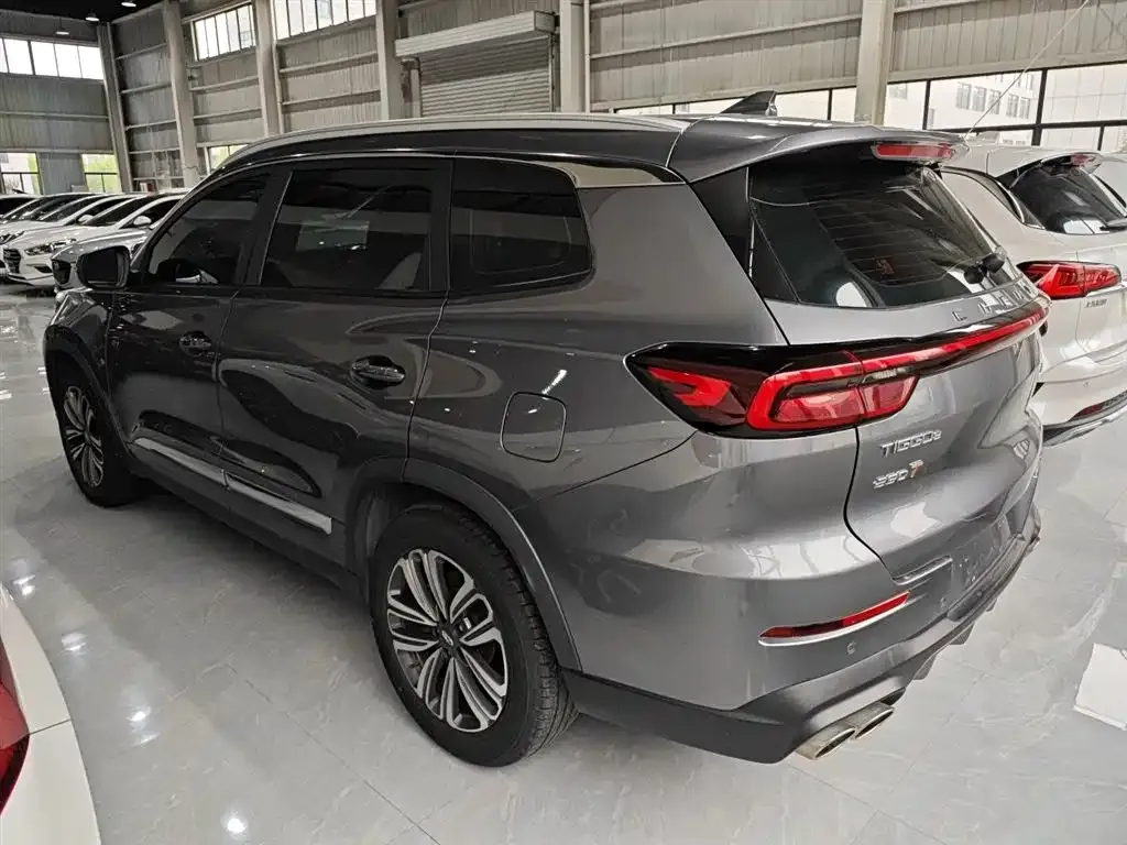 Chery Tiggo 8 — фото 5