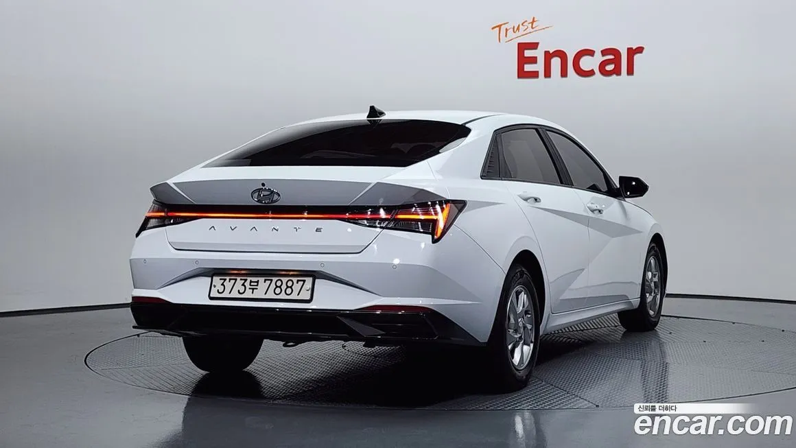 Hyundai AVANTE — фото 2