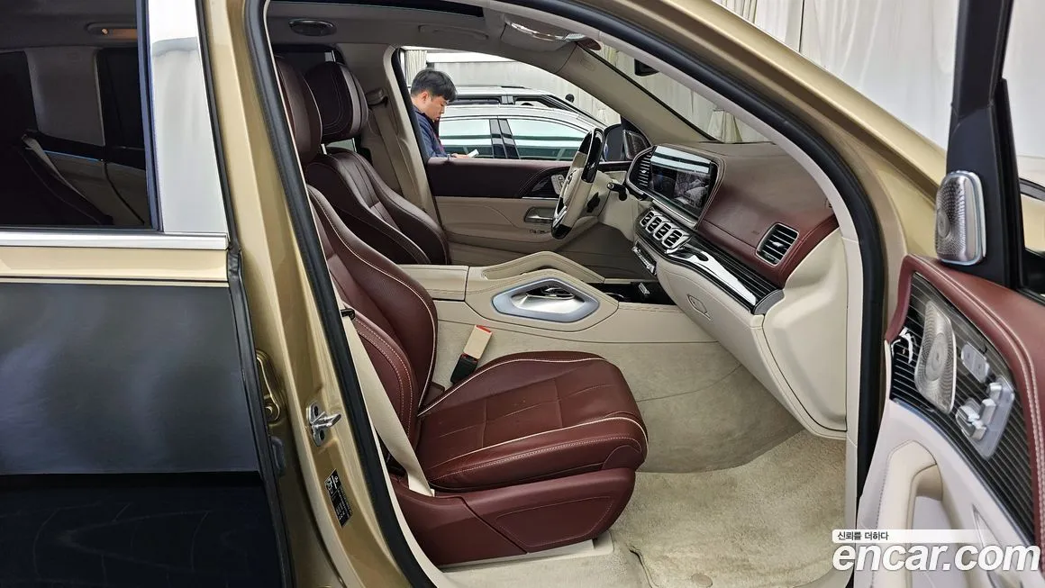 Mercedes-Benz GLS-Class — фото 10