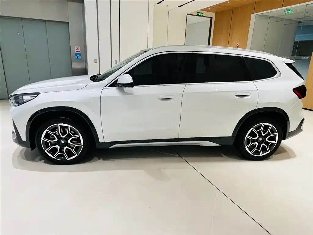 BMW X1 — фото 3