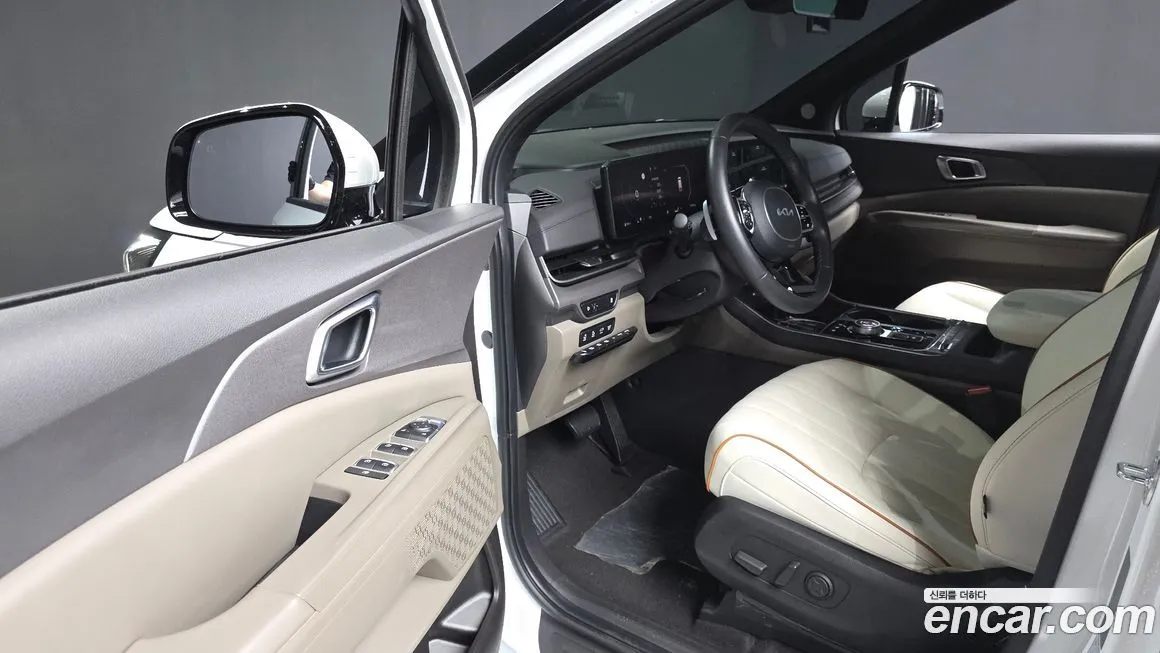 Kia Carnival — фото 10