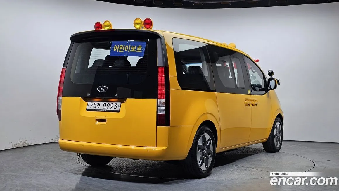 Hyundai Staria — фото 2