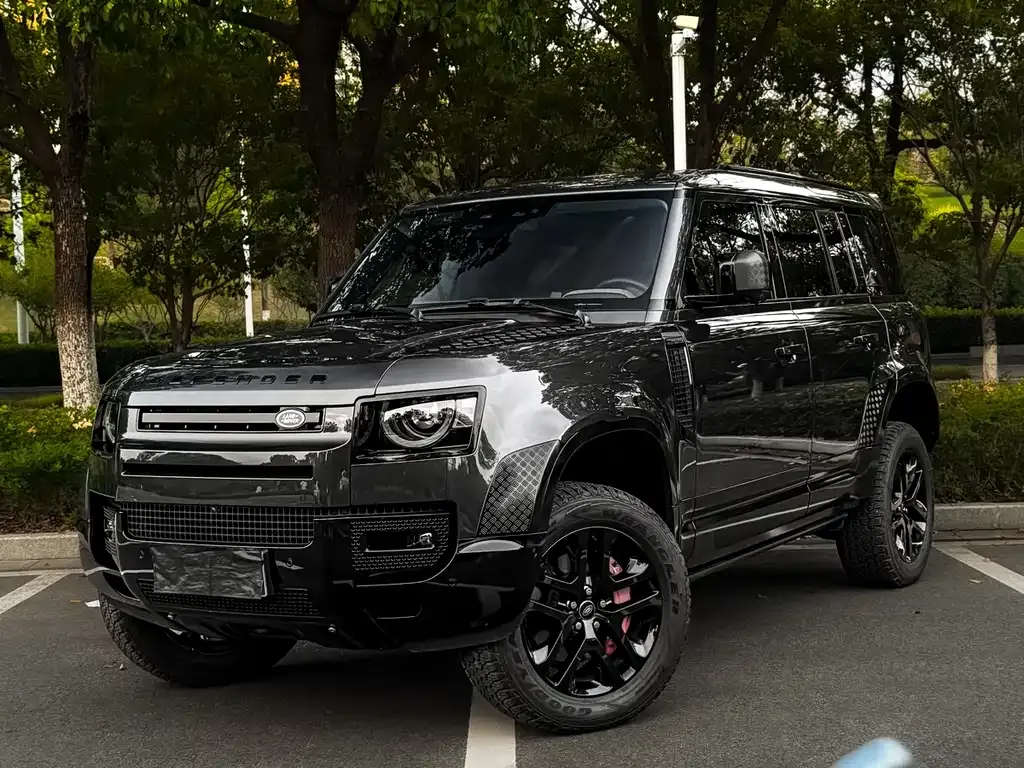 Land Rover Defender — фото 1