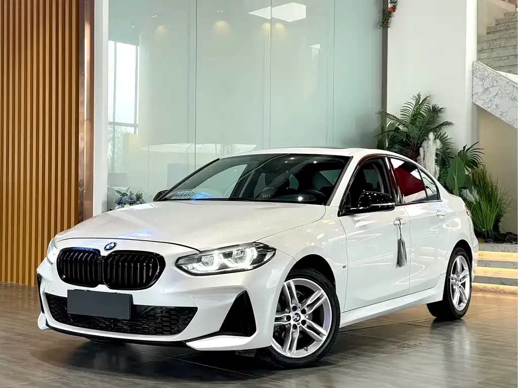 BMW 1 Series — фото 1