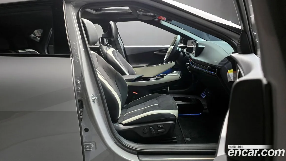 Kia EV6 — фото 10