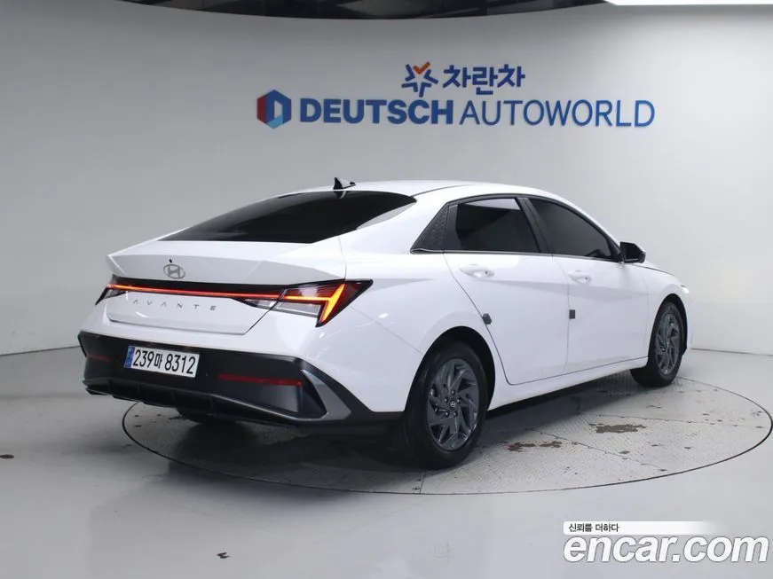 Hyundai AVANTE — фото 2
