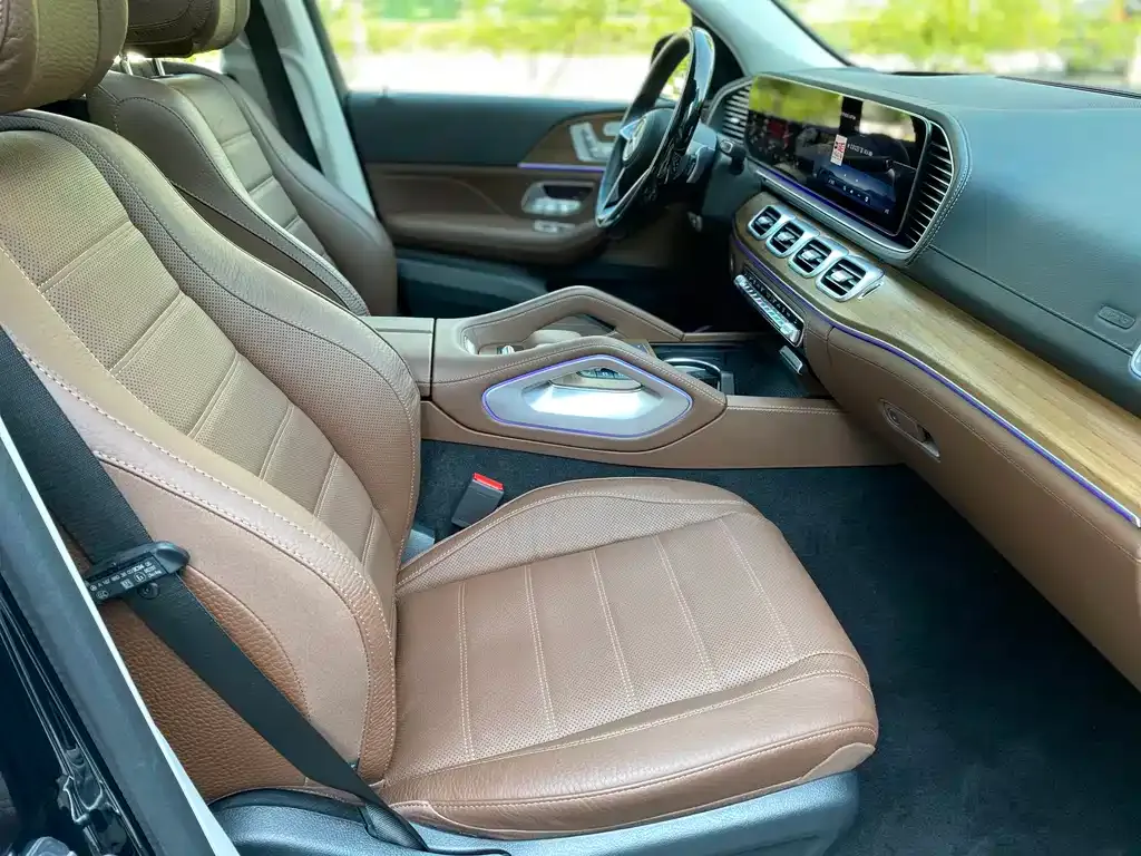 Mercedes-Benz GLS — фото 10