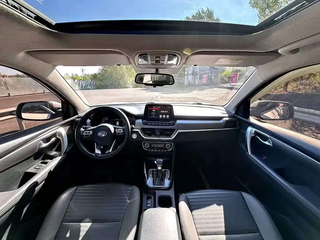 Kia Sportage — фото 6