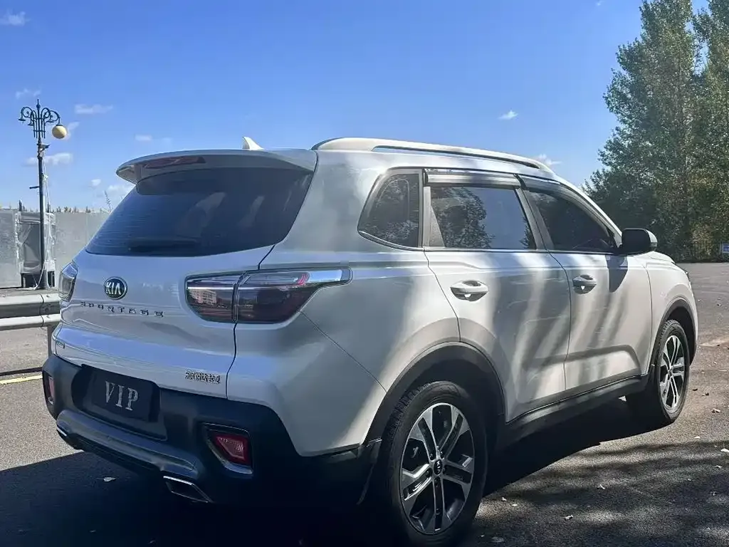 Kia Sportage — фото 9