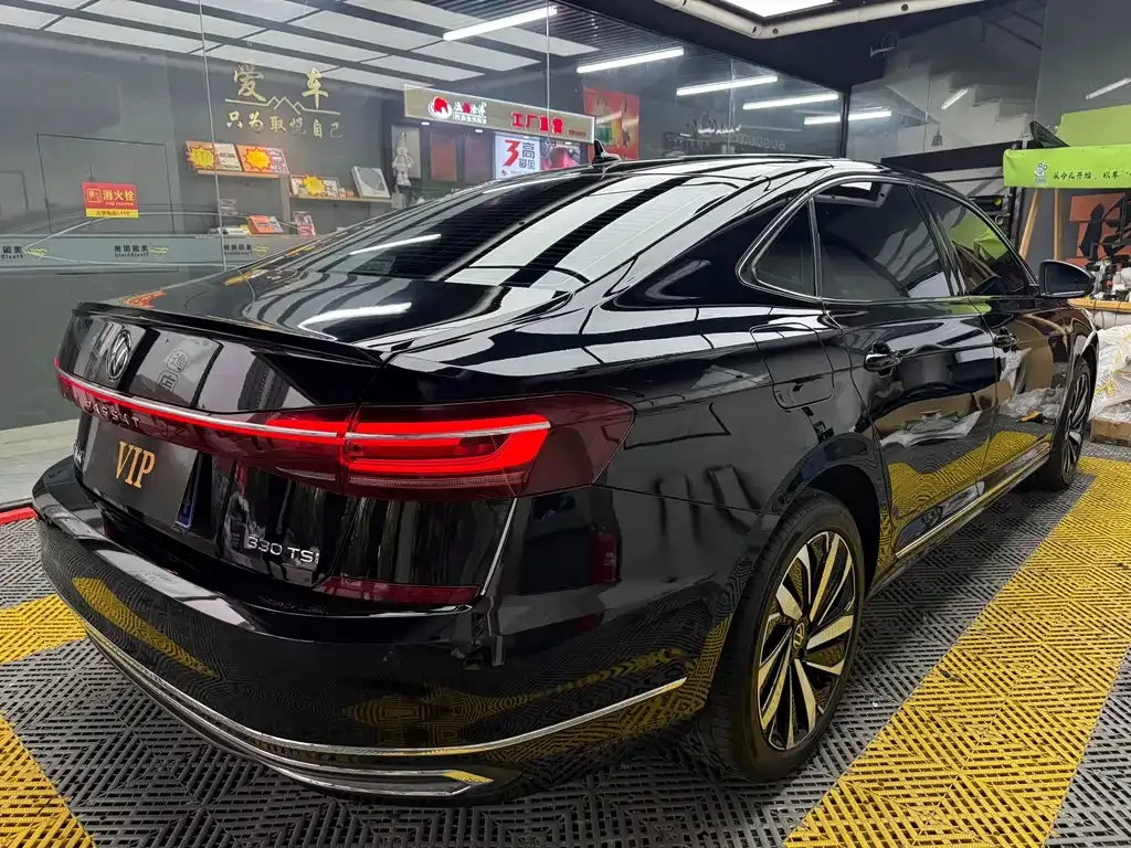 Volkswagen Passat — фото 7