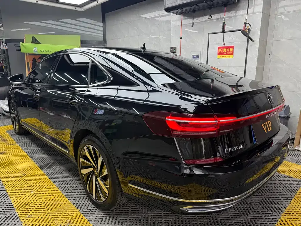 Volkswagen Passat — фото 9
