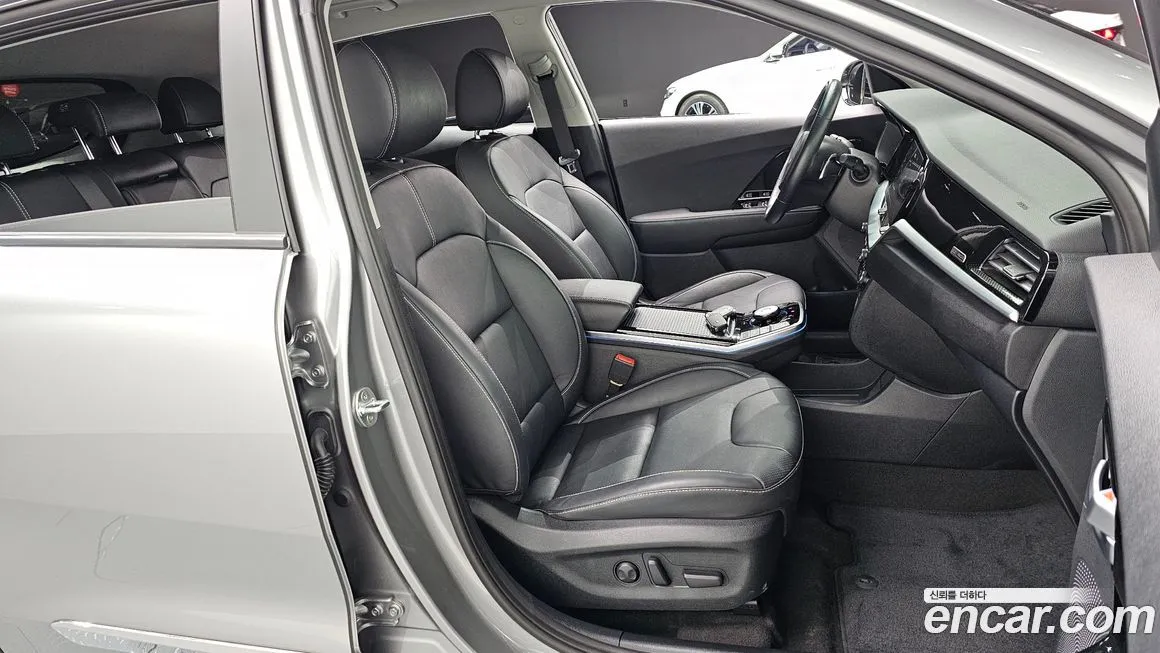 Kia Niro — фото 10