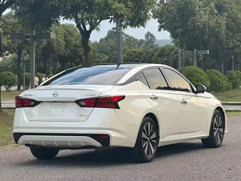 Nissan Teana — фото 4