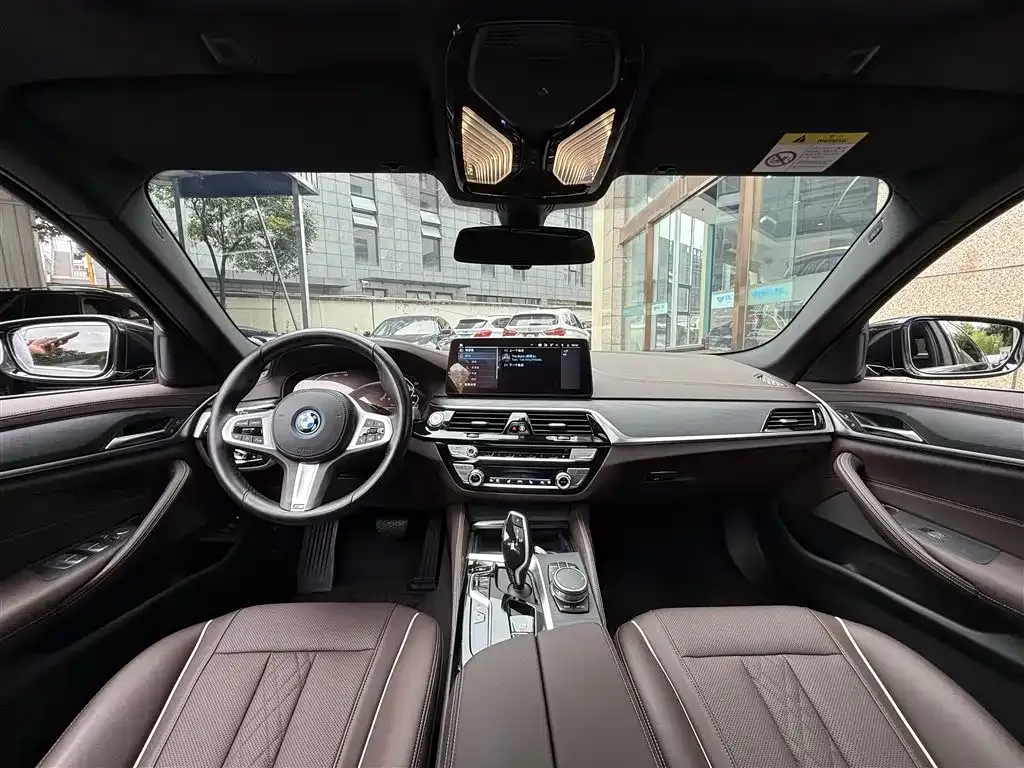 BMW 5 Series New Energy — фото 7
