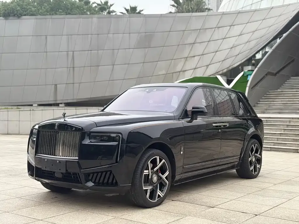Rolls-Royce Cullinan — фото 1