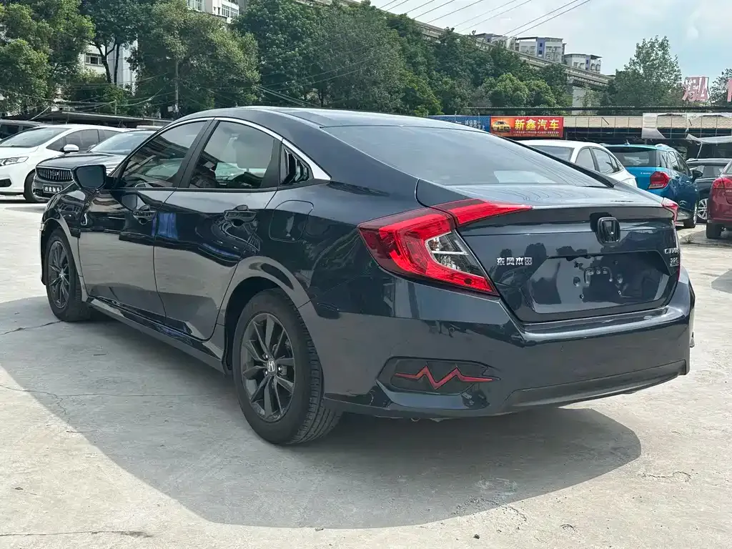 Honda Civic — фото 5