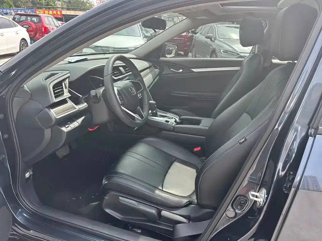 Honda Civic — фото 8