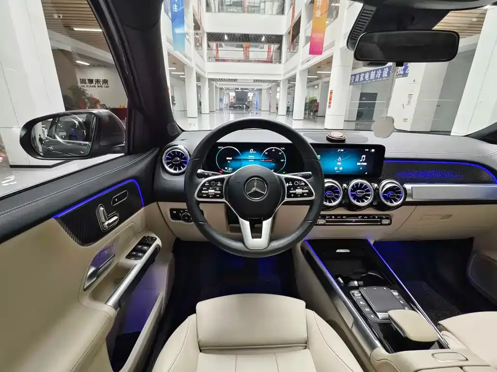 Mercedes-Benz EQB — фото 10