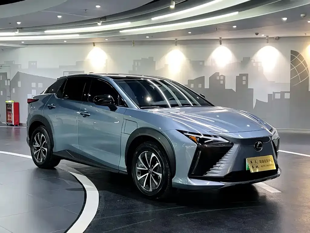 Lexus RZ — фото 3