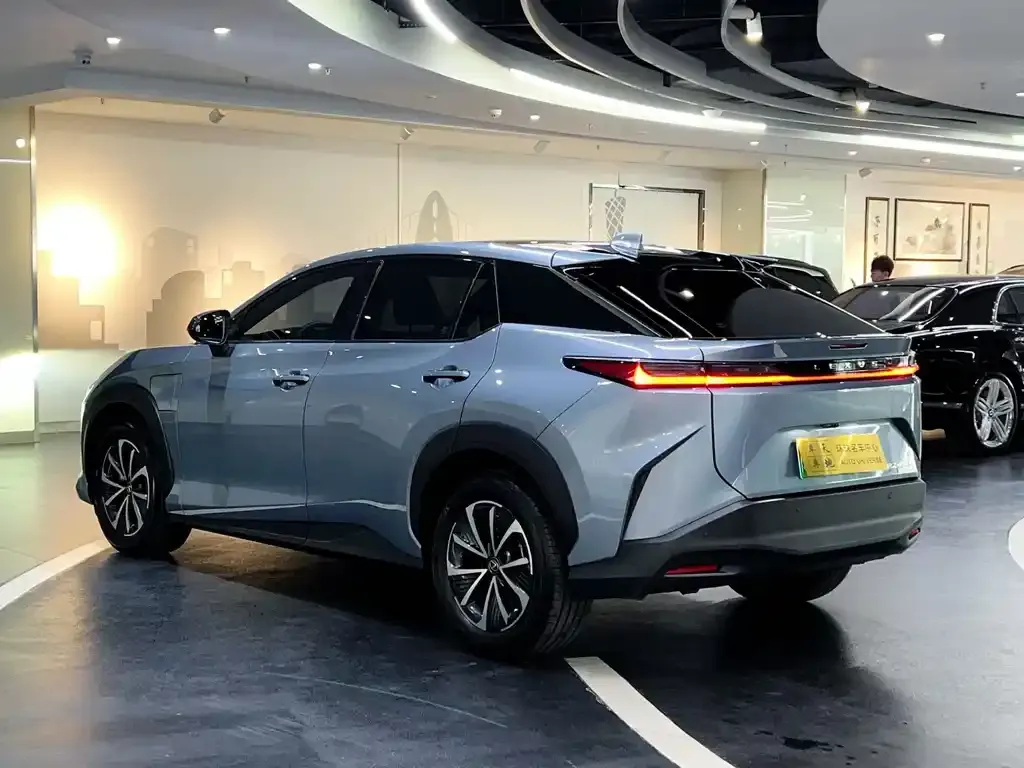 Lexus RZ — фото 6