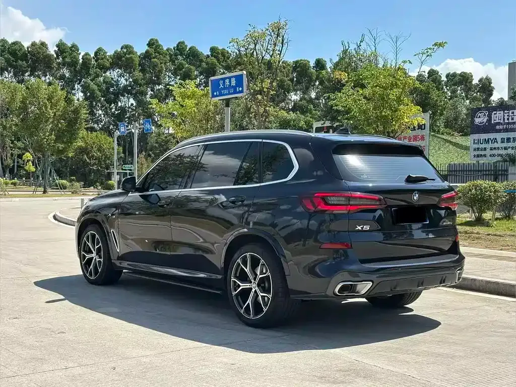 BMW X5 — фото 2