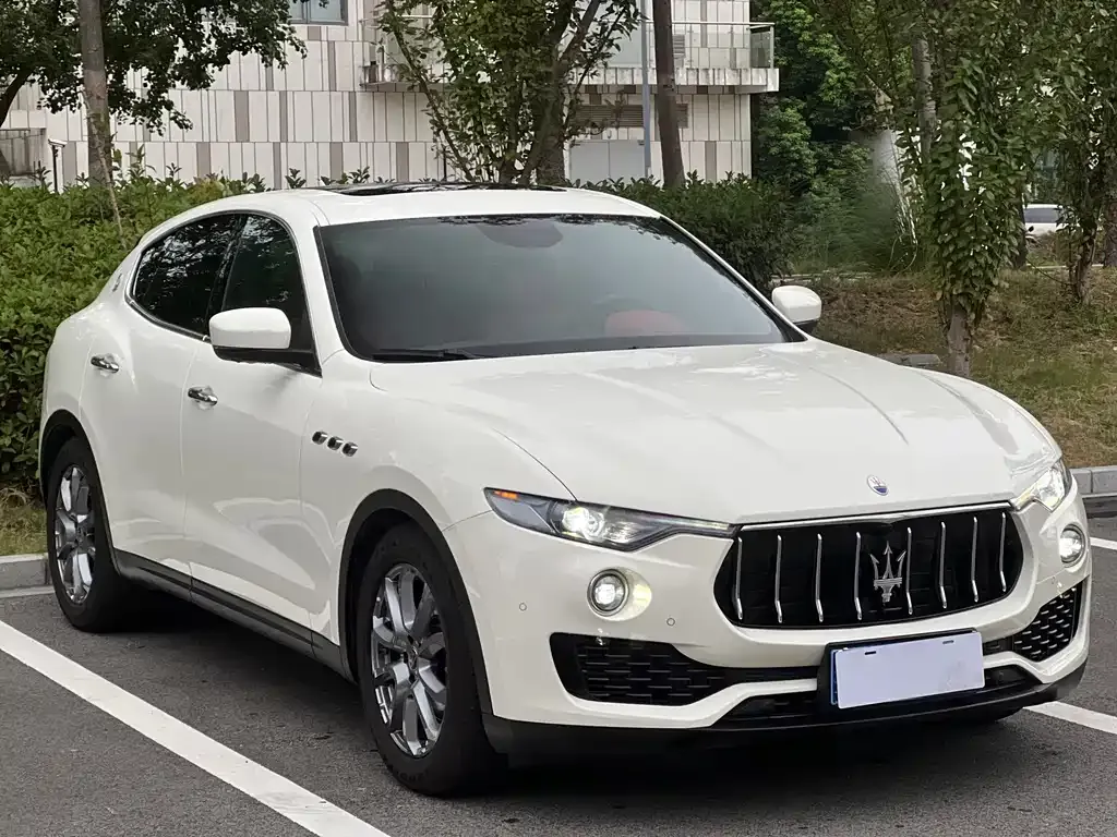 Maserati Levante — фото 3