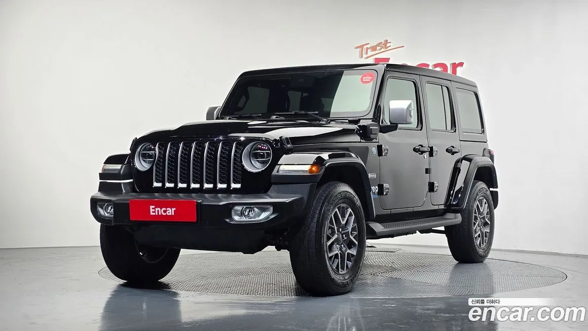 Jeep Wrangler — фото 1