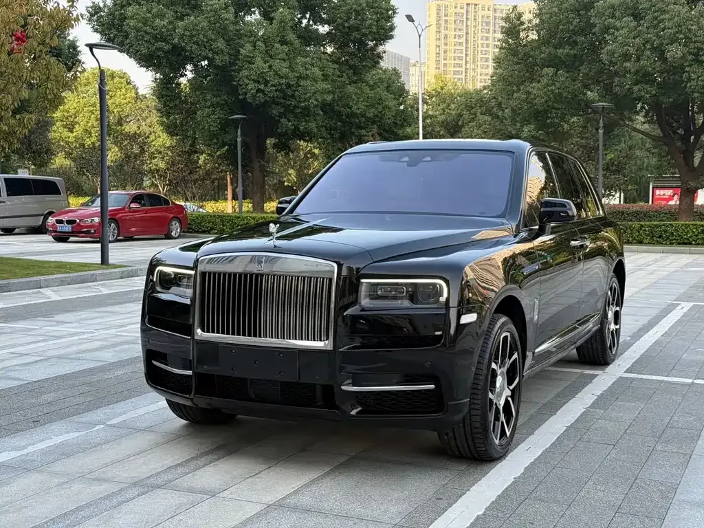 Rolls-Royce Cullinan — фото 1