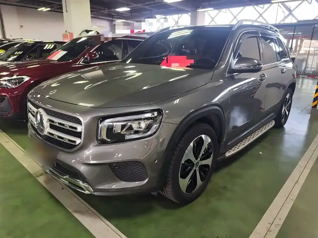 Mercedes-Benz GLB — фото 1