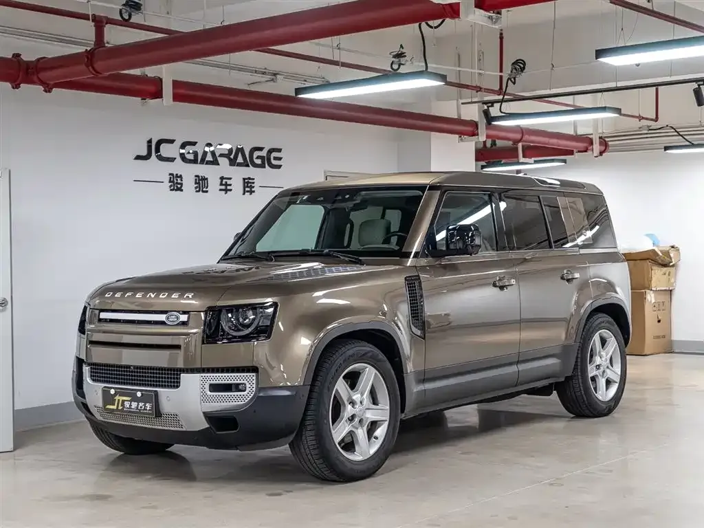 Land Rover Defender — фото 1