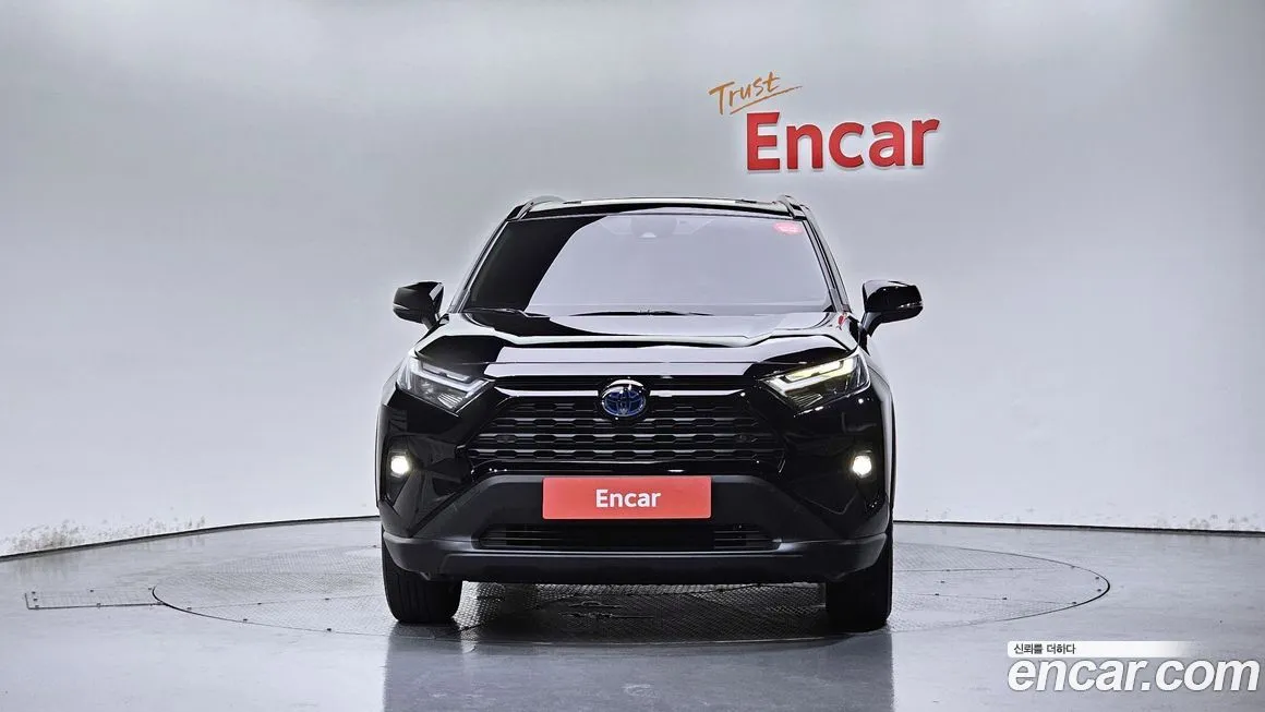 Toyota RAV4 — фото 3