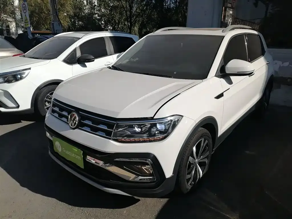 Volkswagen T-Cross — фото 1