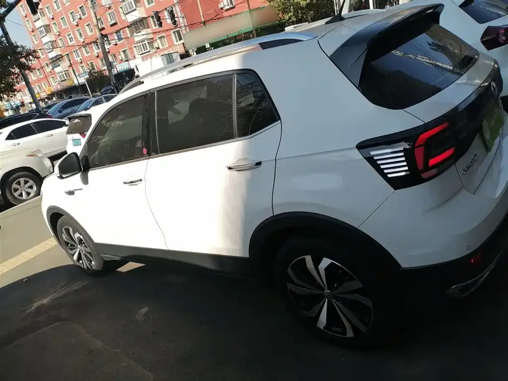 Volkswagen T-Cross — фото 5