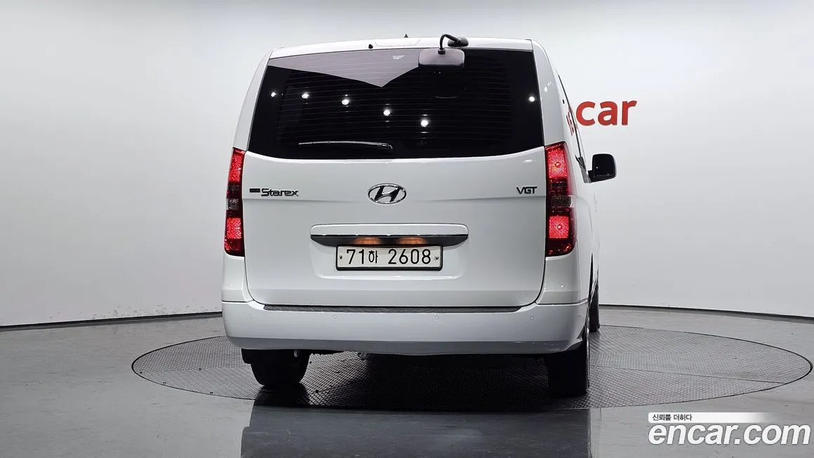 Hyundai Starex — фото 4