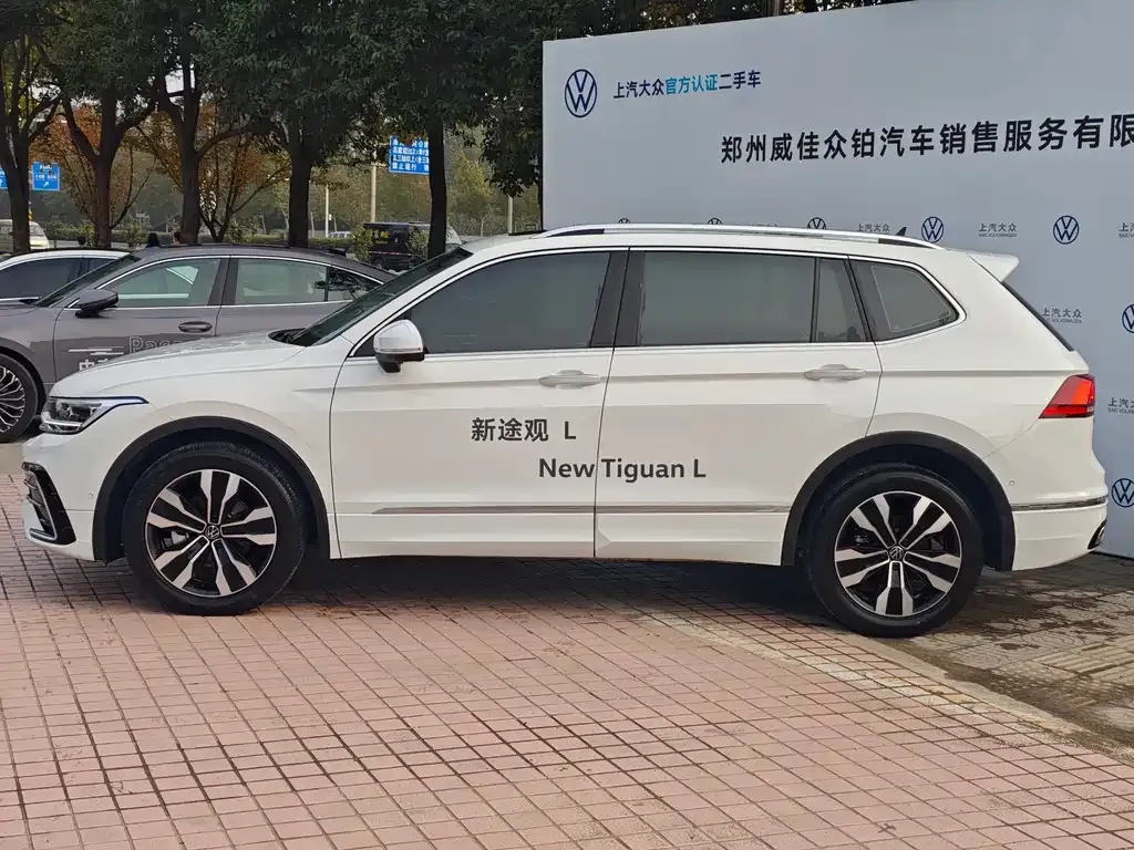 Volkswagen Tiguan L — фото 2