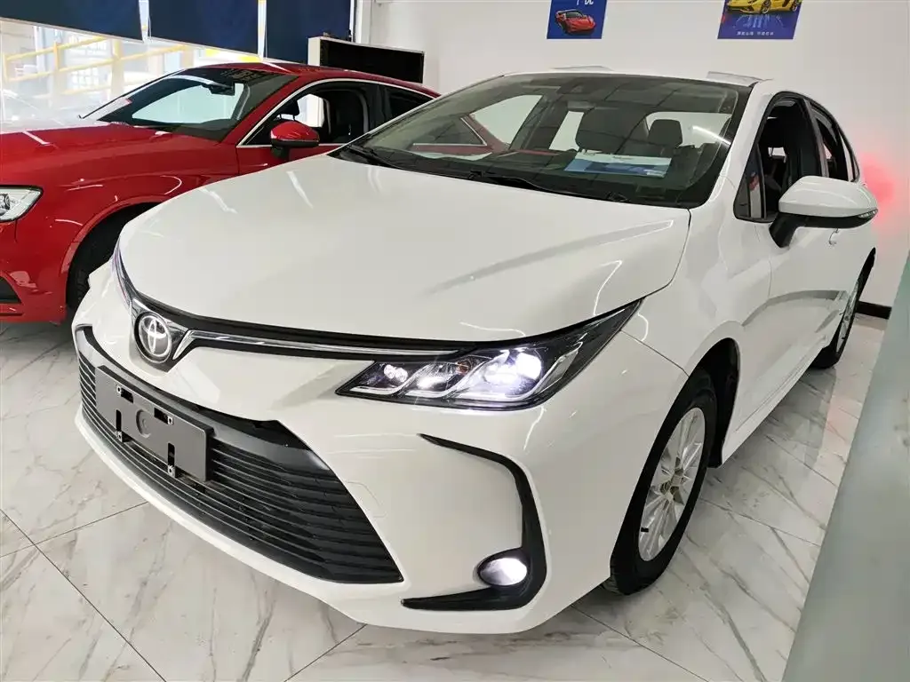 Toyota Corolla — фото 1