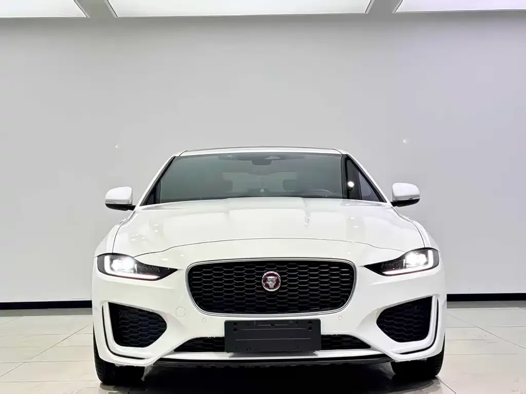 Jaguar XEL — фото 2
