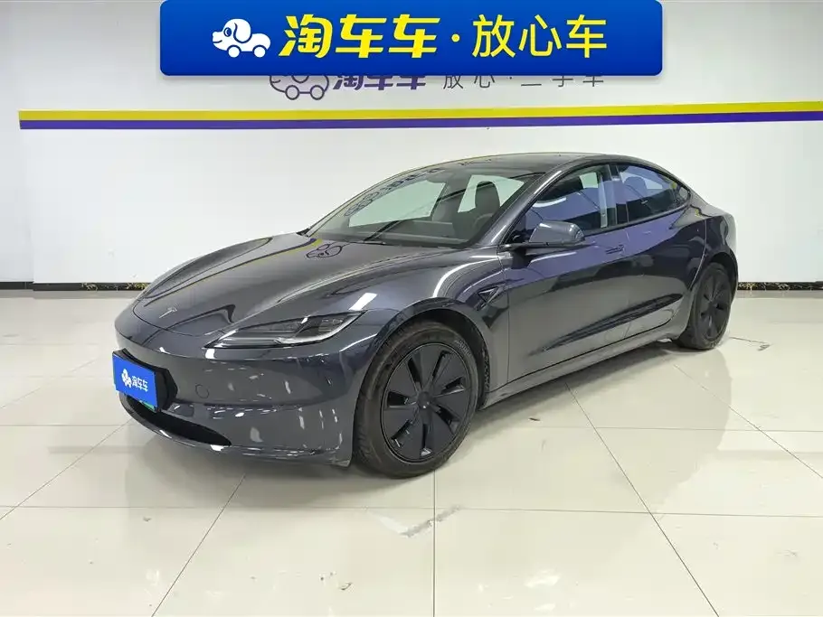 Tesla Model 3 — фото 1