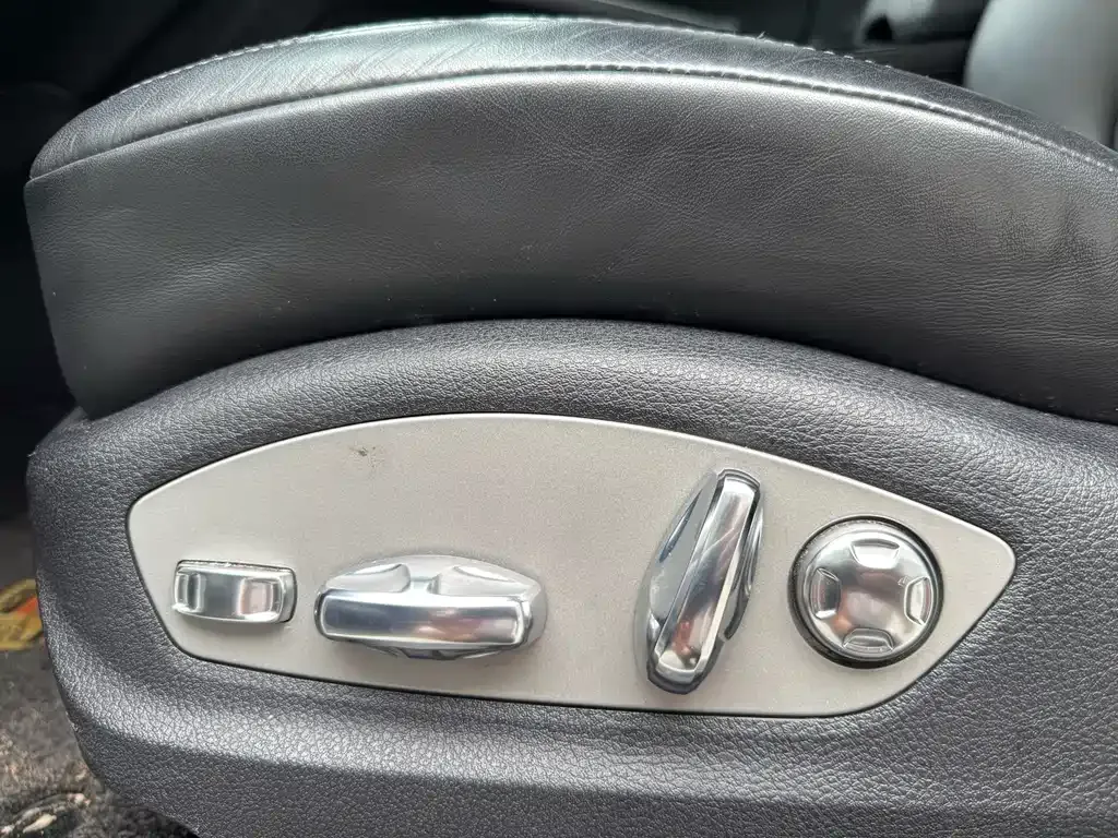 Porsche Macan — фото 8