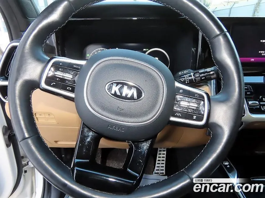 Kia Sorento — фото 8