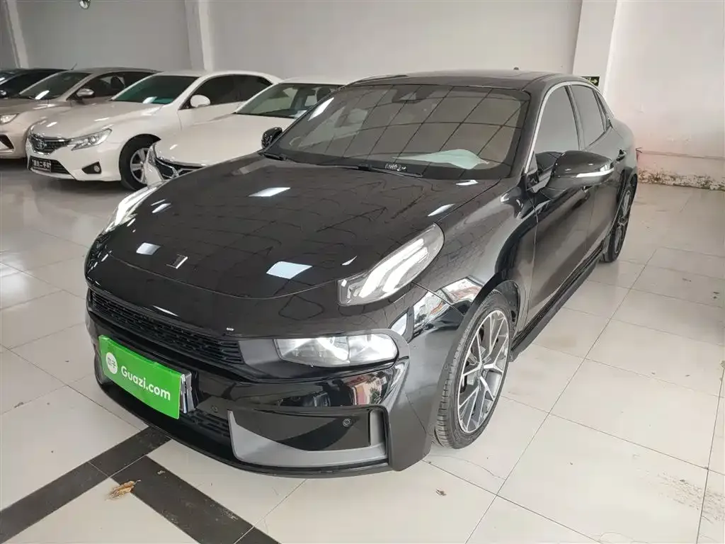 Lynk & Co 03 — фото 1