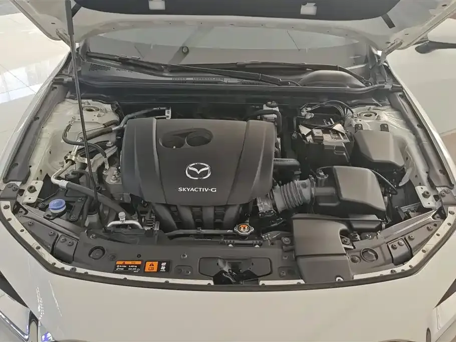 Mazda 3 Axela — фото 10
