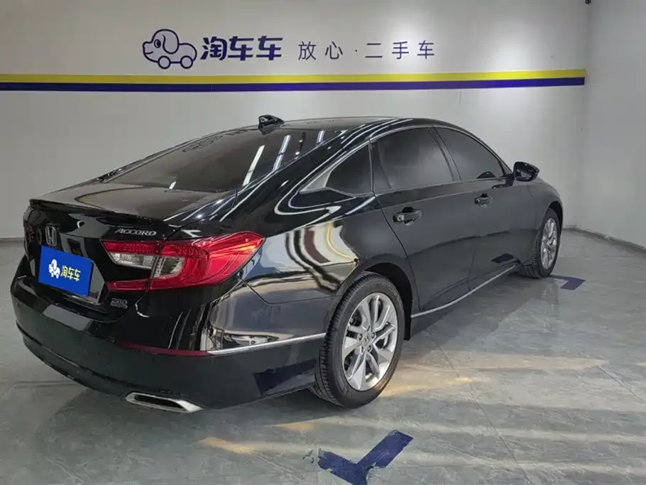 Honda Accord — фото 3