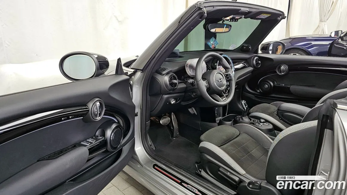 Mini Cooper Convertible — фото 10