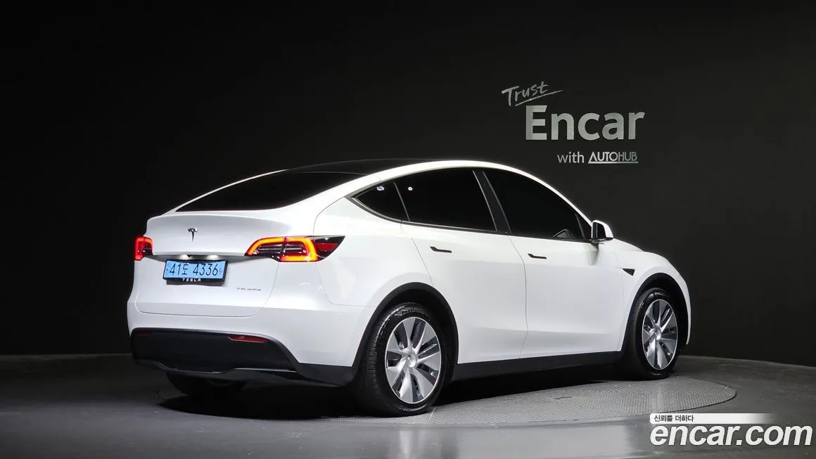 Tesla Model Y — фото 2