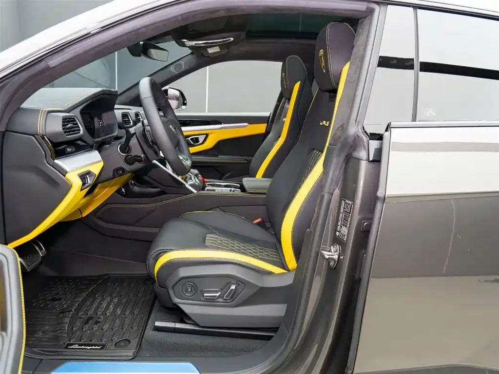 Lamborghini Urus — фото 8