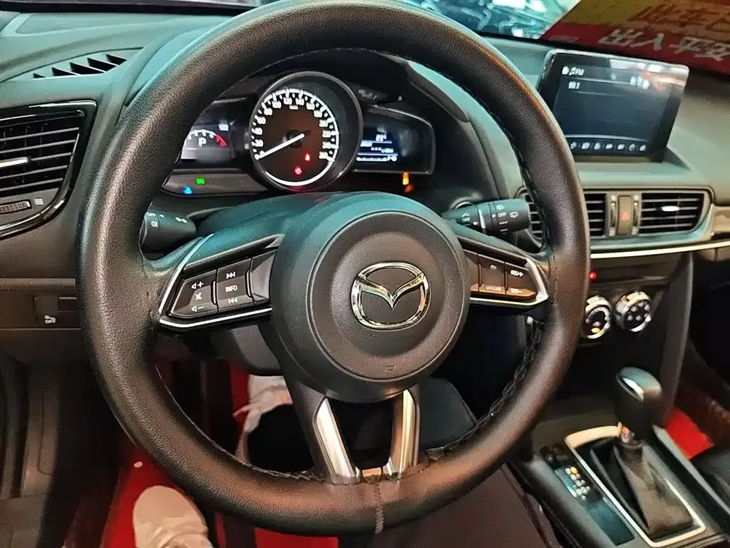 Mazda CX-4 — фото 10