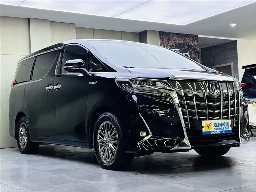 Toyota Alphard — фото 3